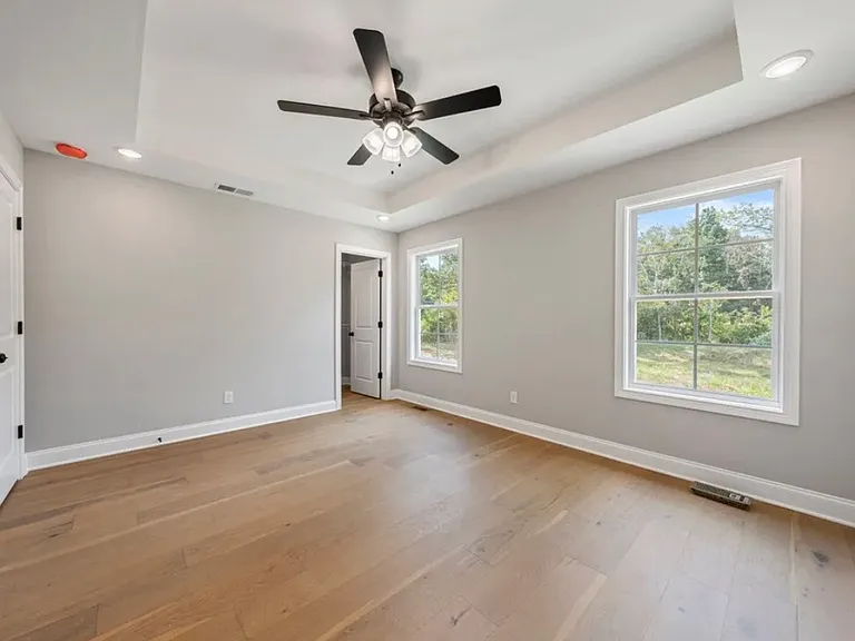 590 Pleasant Meadow Cir — Photo 5