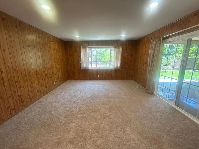 429 Paulette Pl — Photo 11