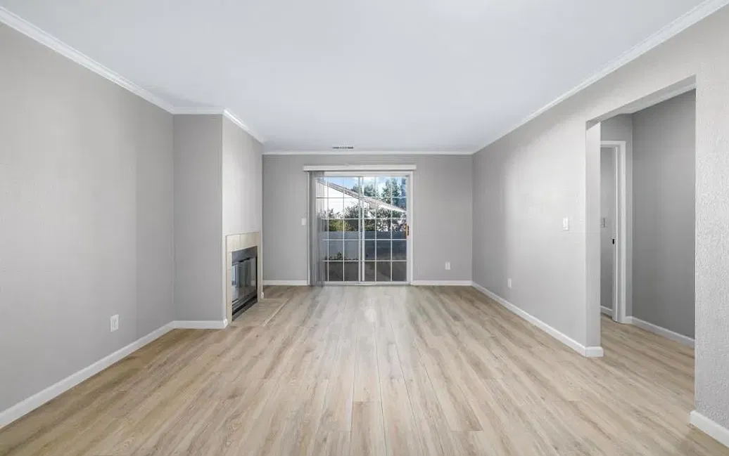 3 bed, 1340 sqft, $2,400 — Photo 4