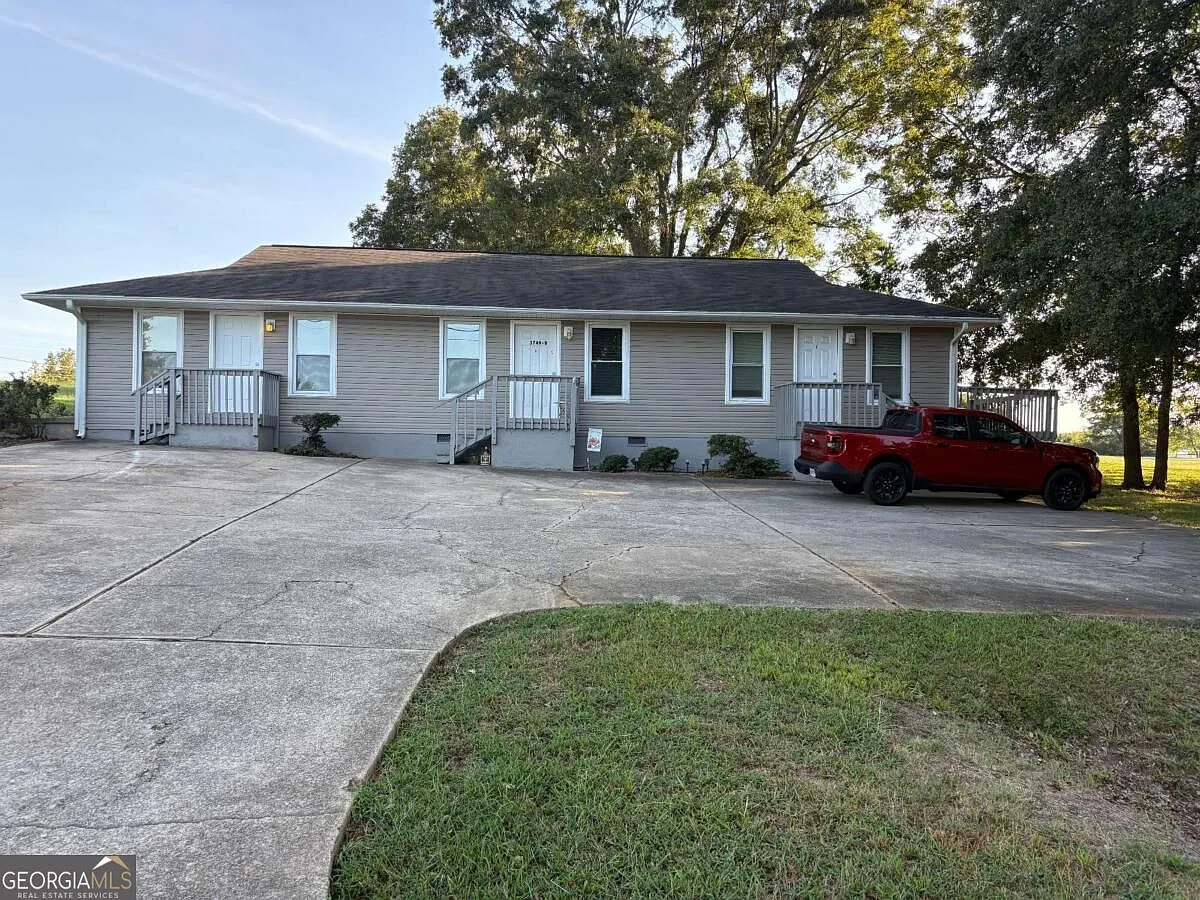 1 bed, 1.0 bath, $850 — Photo 3