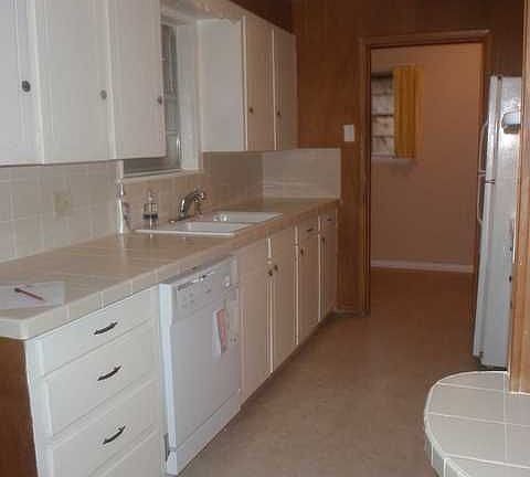 5th image of 2709 S 38th St