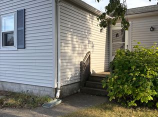 4 Tower Dr, Hampton, NH 03842