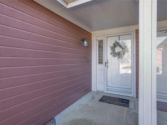 2nd image of 5552 NW Sunrise Meadow Ln