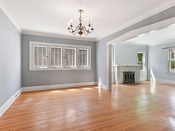 5th image of 3509 Girard Ave S #1