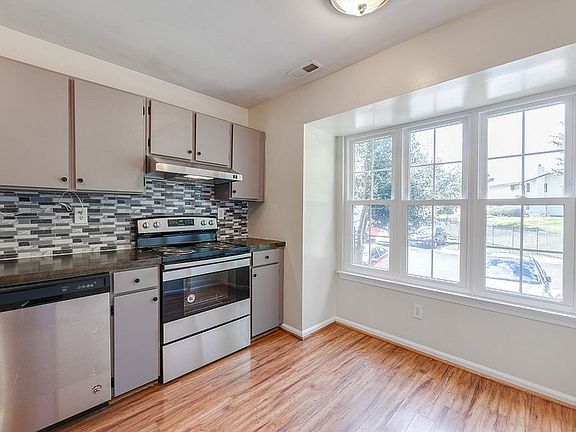 4th image of 4007 Summer Hollow Ct #163D