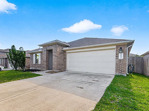 3rd image of 40347 Blossom Valley Ln