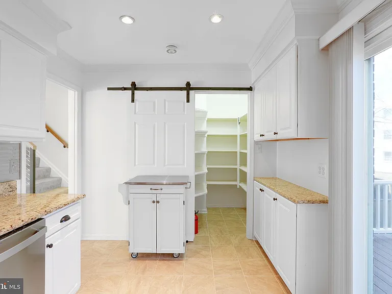 3848 Brighton Ct — Photo 14