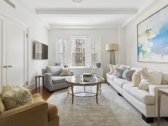 3rd image of 215 W 88th St #11AB