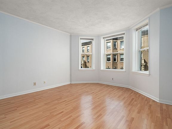 2nd image of 84 Gordon St APT 301
