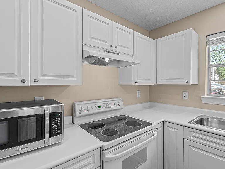 118 Saddlechase Ln #1 — Photo 6