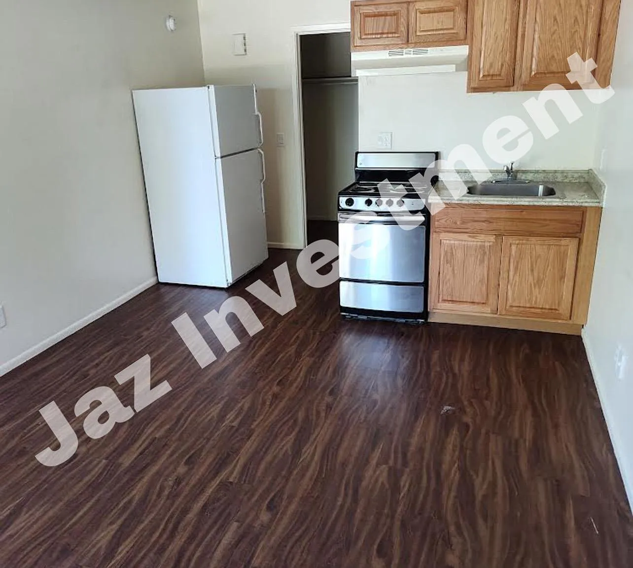 Studio, 400 sqft, $850 — Photo 2