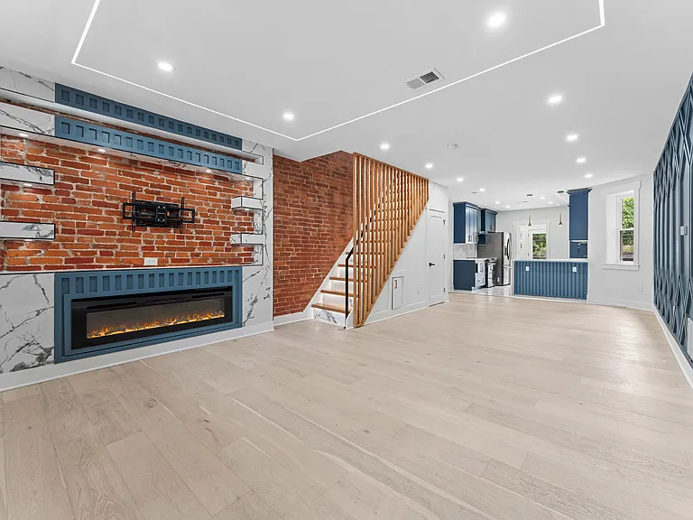 612 S 51st St — Photo 5