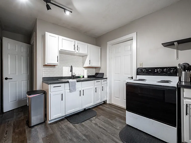 4502 Kingsley Dr #4504 — Photo 11