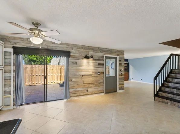 410 Arabian Road, Palm Springs, FL 33461