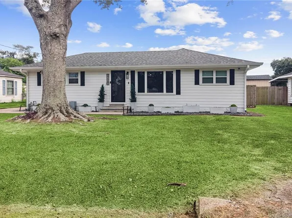 555 Mustang St, Sulphur, LA 70663