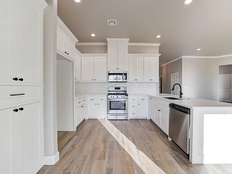 1811 Hollow Crest Ct — Photo 16