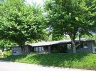 819 NE Piedmont Ave, Grants Pass, OR 97526