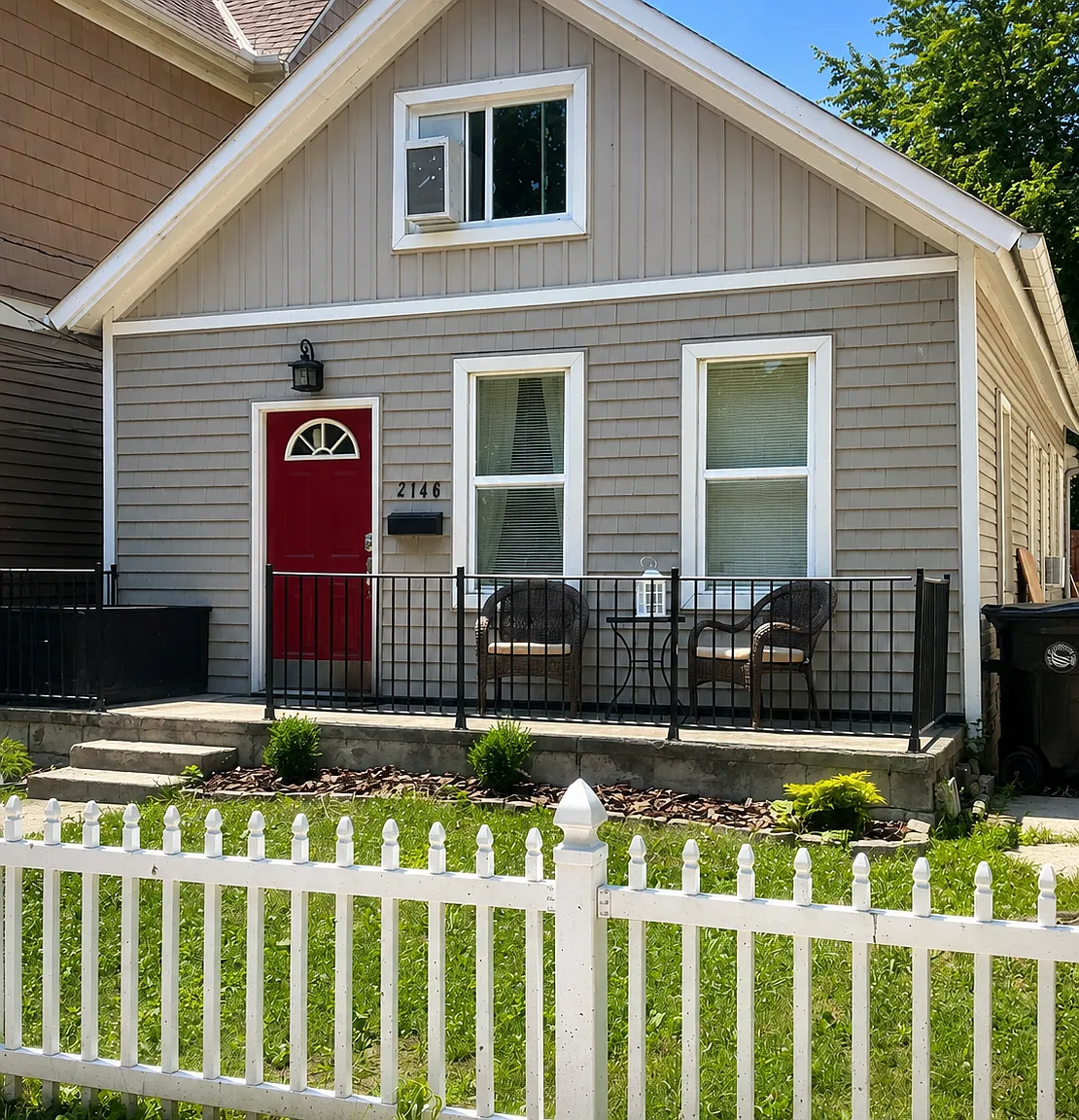 3 bed, 1200 sqft, $1,850 — Photo 1