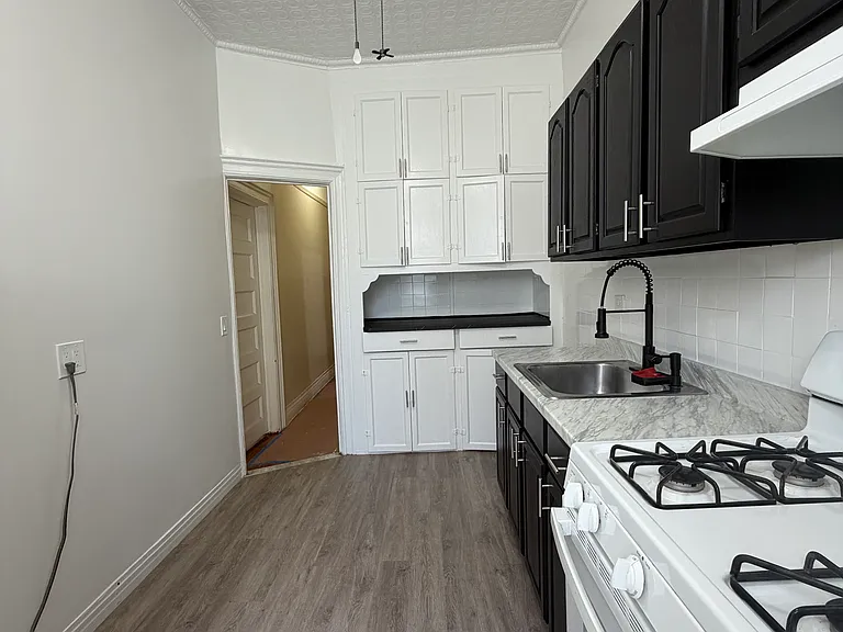 373 E 29th St #1 — Photo 8