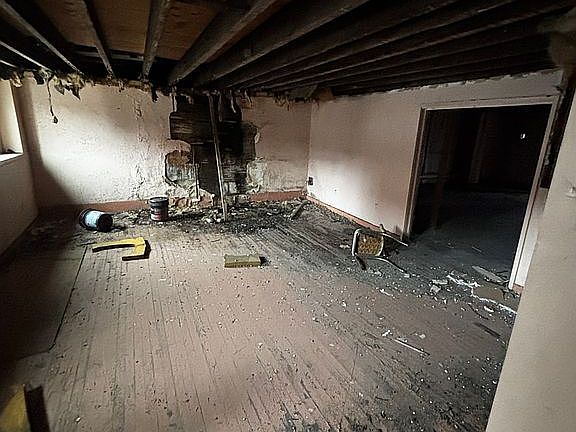 5th image of 312 Broad St