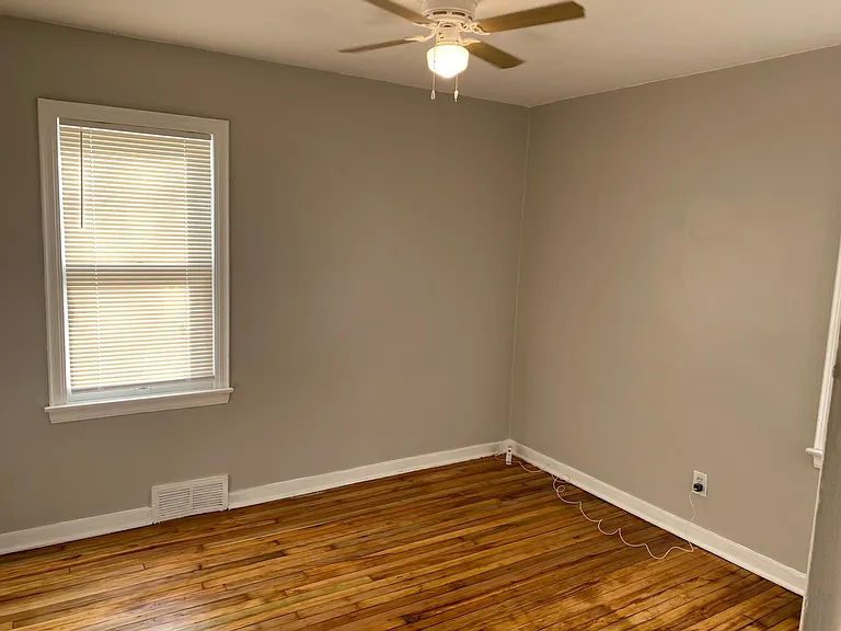 20263 Caldwell St — Photo 5