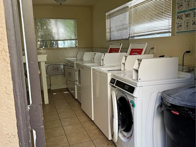 1231 Hillandale Ave #10 — Photo 9