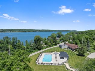 93 Red Chimney Rd #5, Lake Geneva, WI 53147