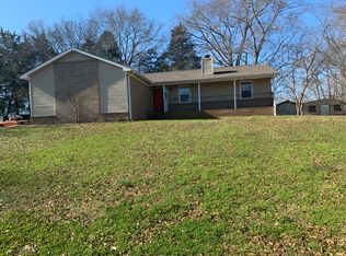 106 Michael Dr, Huntsville, AL 35811
