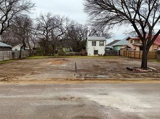 617 E Willingham St, Cleburne, TX 76031