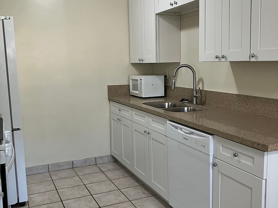remodeled kitchen everything new incl dishwasher,refridgerator,gas stove