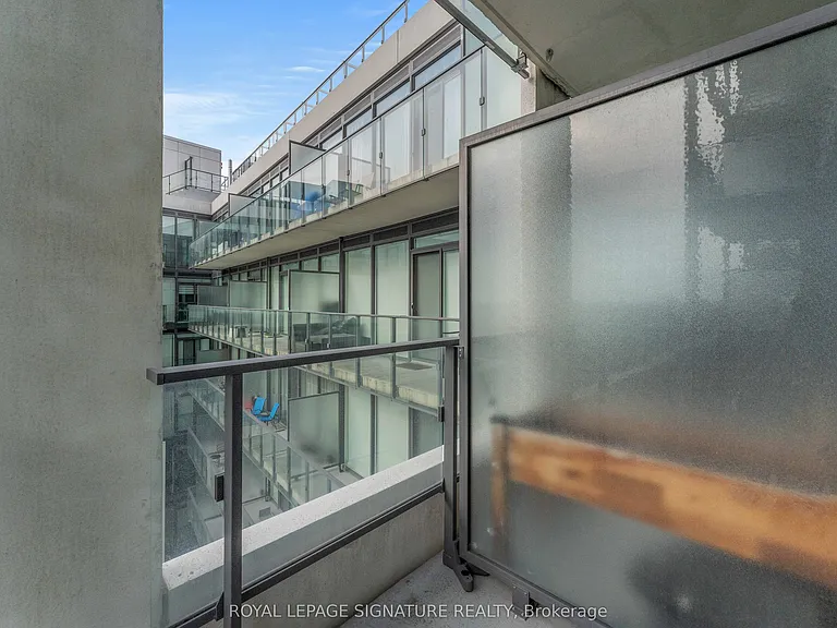 5 Soudan Ave #1629 — Photo 37