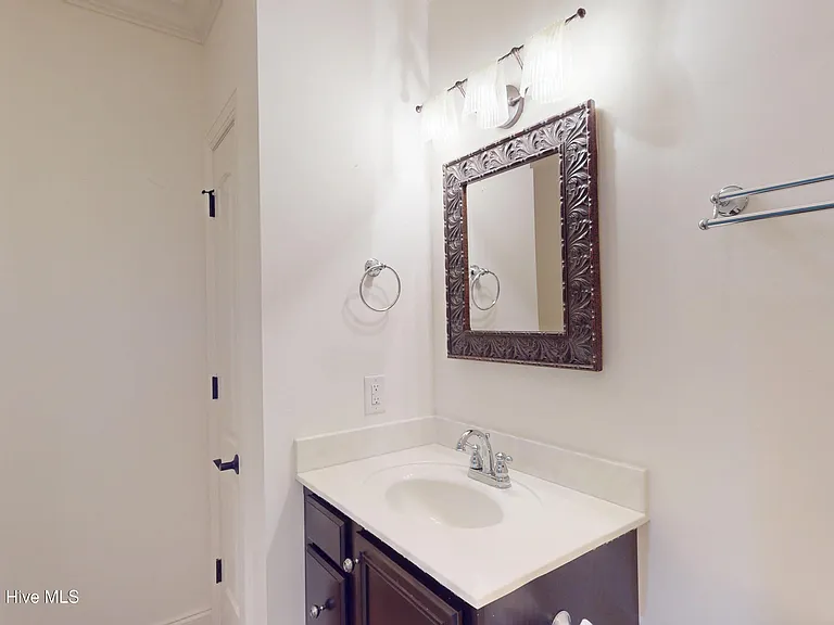 110 Josephs Point — Photo 42