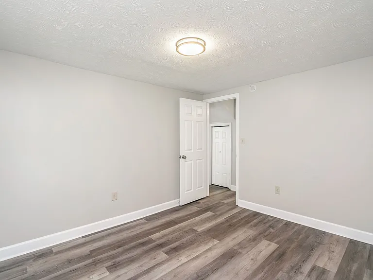 9907 Donovan Ln — Photo 16