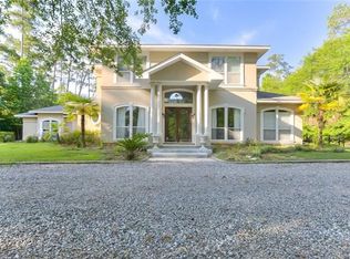 368 Black River Dr, Madisonville, LA 70447
