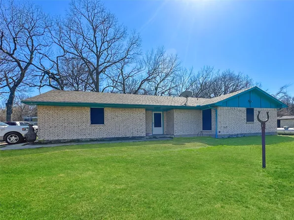 315 Lo Water Rd, Grandview, TX 76050