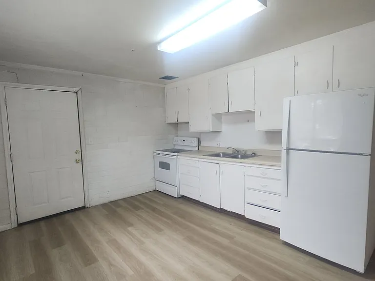 Hackwell Apartments — Photo 9
