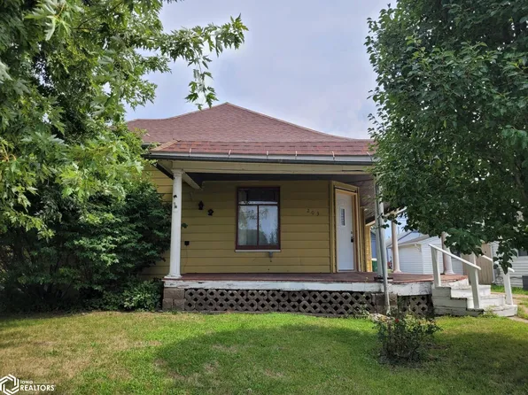 203 N Barnes St, What Cheer, IA 50268