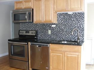 8 N Steele St, Worcester, MA 01607