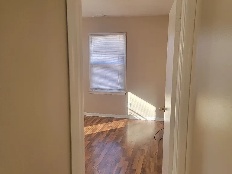 6005 Dickson Rd — Photo 5
