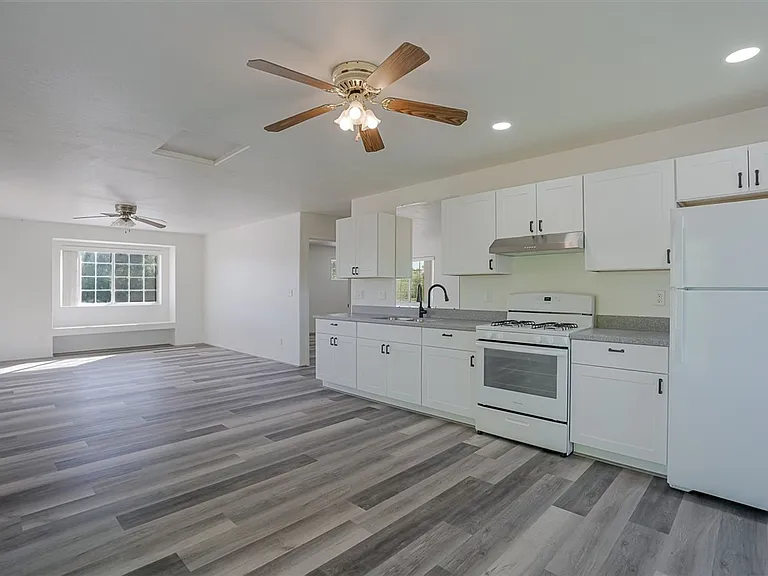 3204 Jack Dr — Photo 8
