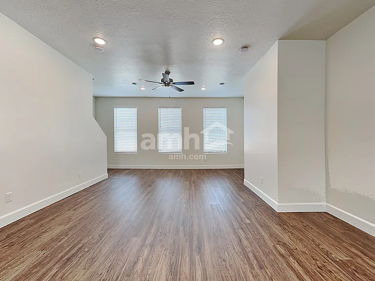 11078 S Trocadero Ave — Photo 7