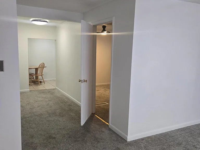 15 White Block Studio — Photo 7
