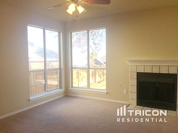 3rd image of 1204 White Dr