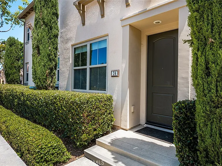 34 Coralwood — Photo 3