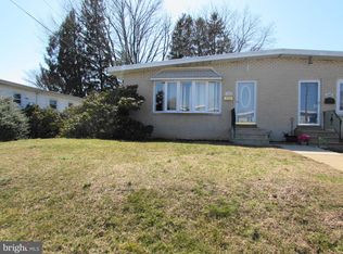 1048 Surrey Rd, Philadelphia, PA 19115