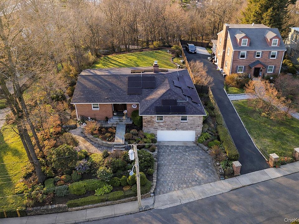 1st image of 111 Alta Avenue