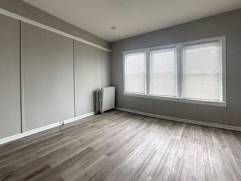 705 Edgemore Rd — Photo 12