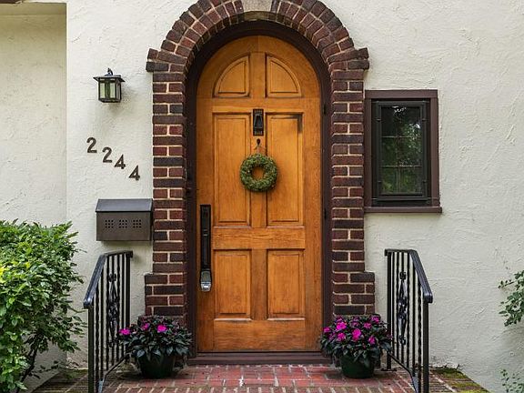 4th image of 2244 Riverwood Pl