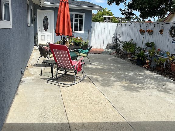 3rd image of 1475 Piedra St