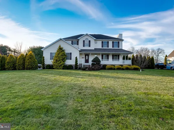 35 Burnt House Rd, Shamong, NJ 08088